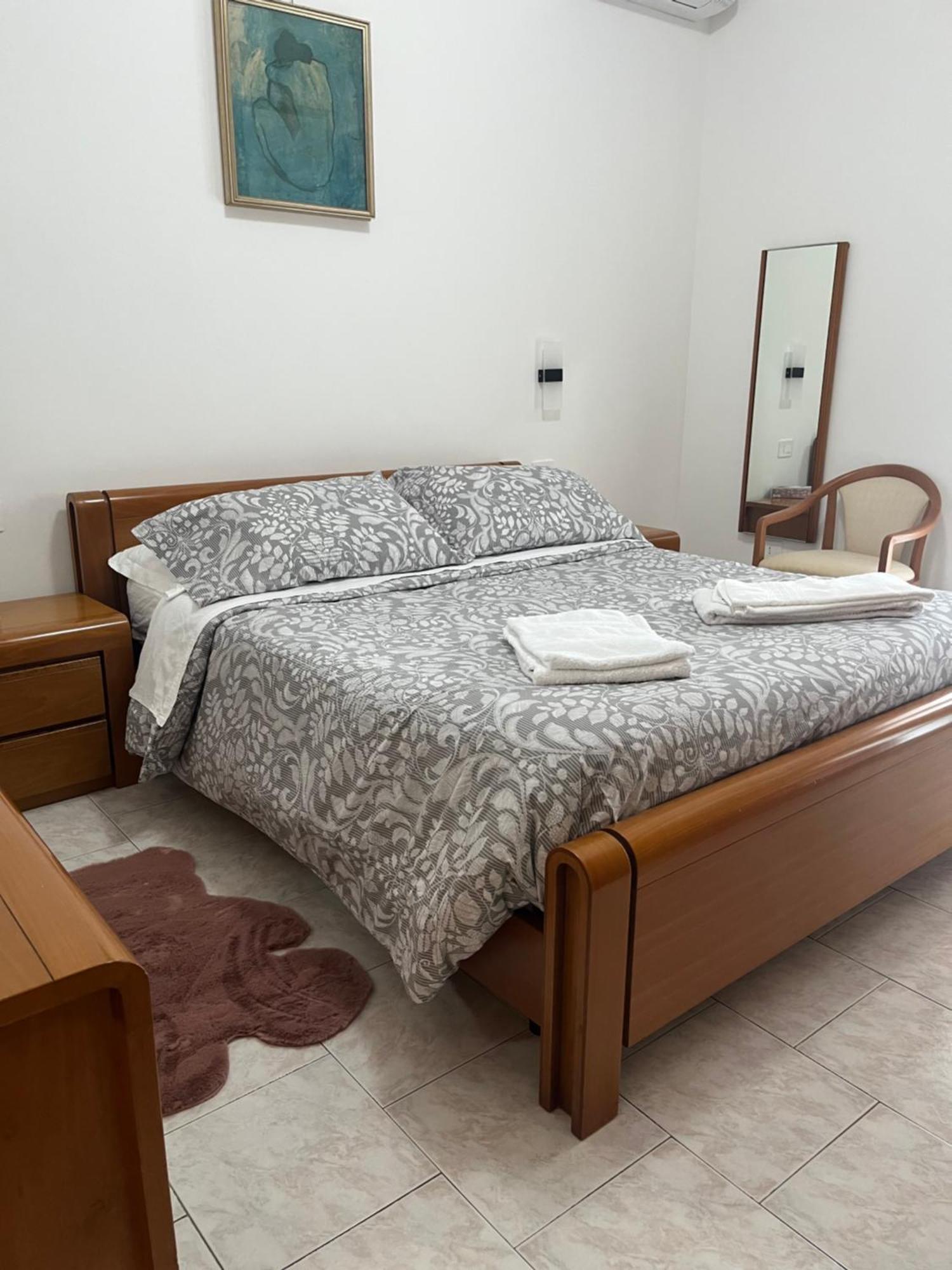 Casa Vacanze Tardy E Benech 사보나 외부 사진